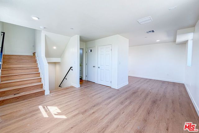 423 E 31st Street, Los Angeles, CA 90011