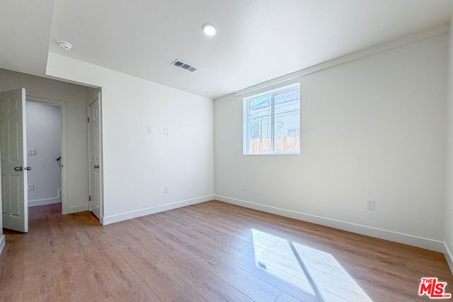 423 E 31st Street, Los Angeles, CA 90011