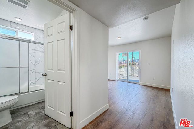 423 E 31st Street, Los Angeles, CA 90011