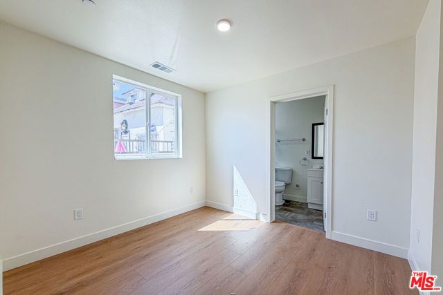 423 E 31st Street, Los Angeles, CA 90011