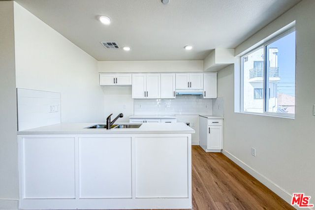 423 E 31st Street, Los Angeles, CA 90011