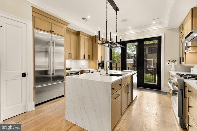 235 12TH ST SE, Washington, DC 20003