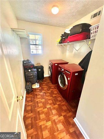 3672 Misty Oak Drive, Flowery Branch, GA 30542
