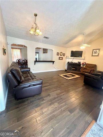 3672 Misty Oak Drive, Flowery Branch, GA 30542