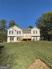 3672 Misty Oak Drive, Flowery Branch, GA 30542