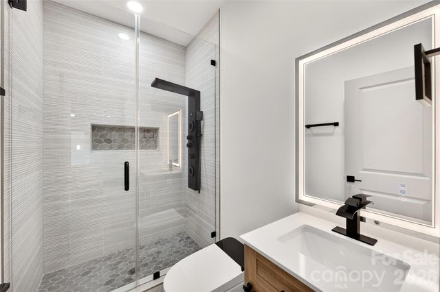 3141 Brayland Avenue, Matthews, NC 28104
