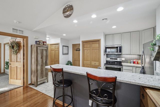 856 St Albert the Great Drive, Sun Prairie, WI 53590