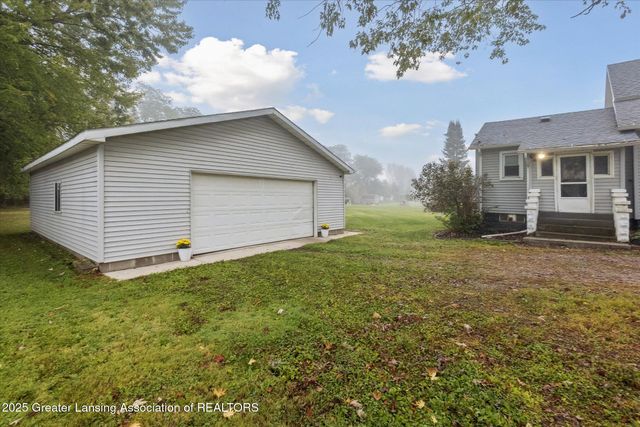 1519 S Lansing Street, St. Johns, MI 48879