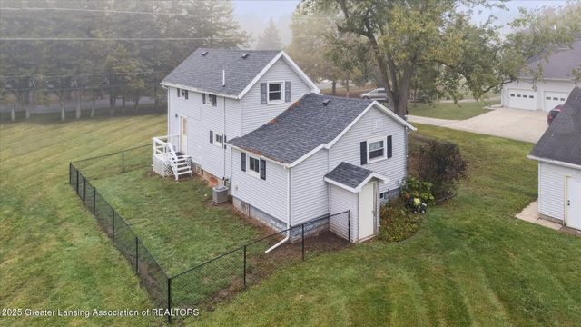 1519 S Lansing Street, St. Johns, MI 48879