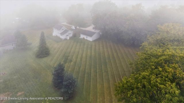 1519 S Lansing Street, St. Johns, MI 48879