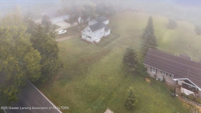 1519 S Lansing Street, St. Johns, MI 48879