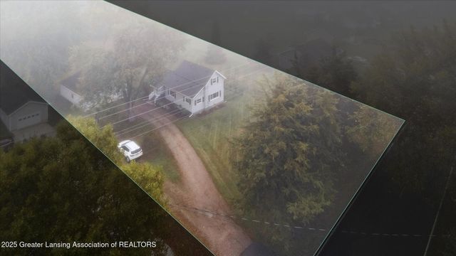 1519 S Lansing Street, St. Johns, MI 48879