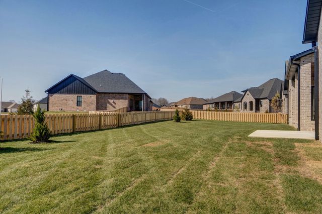 2045 N Silver Charm Avenue, Springfield, MO 65802