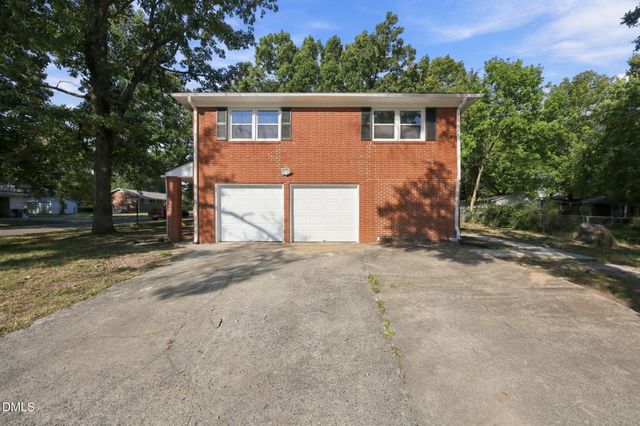 532 Oakwood Lane, Graham, NC 27253