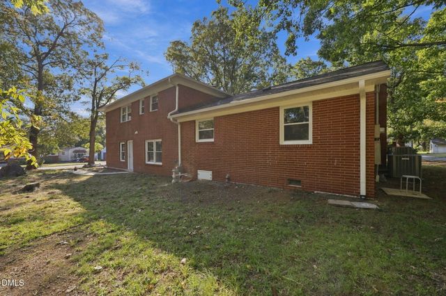 532 Oakwood Lane, Graham, NC 27253