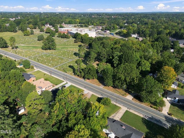 532 Oakwood Lane, Graham, NC 27253