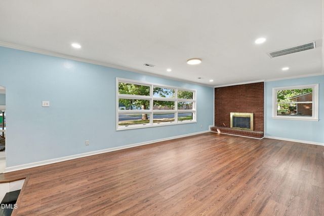 532 Oakwood Lane, Graham, NC 27253