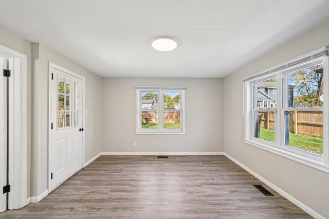 2158 Kilbourne Avenue, Columbus, OH 43229