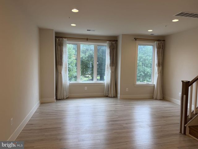 111 HEATH PL, Bethesda, MD 20817