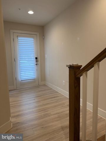 111 HEATH PL, Bethesda, MD 20817