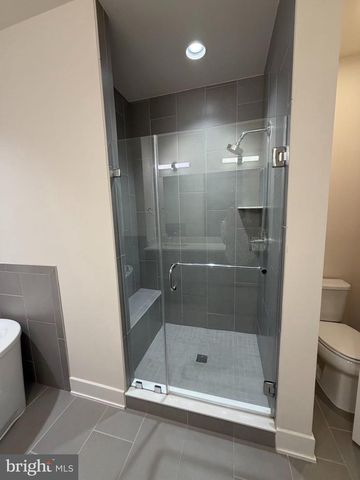 111 HEATH PL, Bethesda, MD 20817