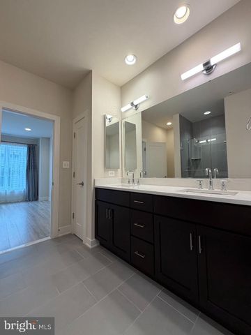 111 HEATH PL, Bethesda, MD 20817