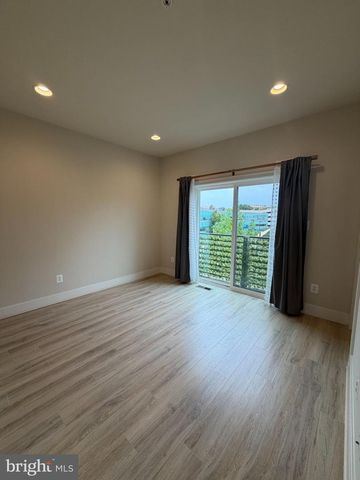111 HEATH PL, Bethesda, MD 20817