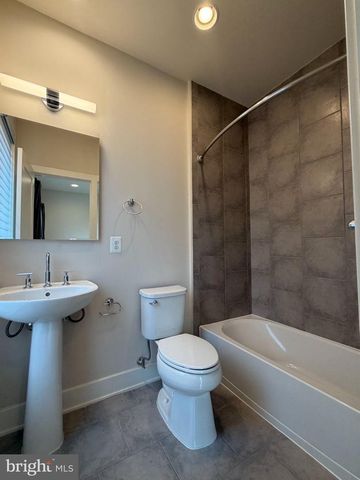 111 HEATH PL, Bethesda, MD 20817
