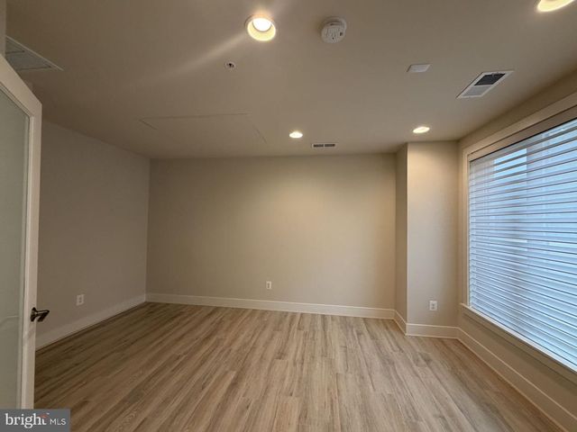 111 HEATH PL, Bethesda, MD 20817