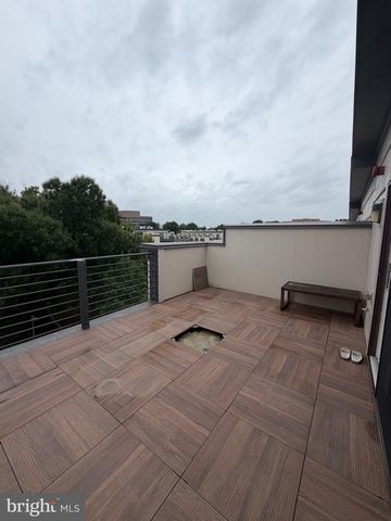 111 HEATH PL, Bethesda, MD 20817