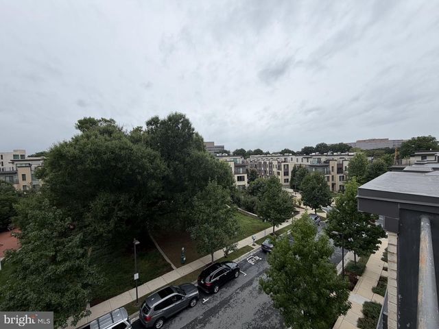 111 HEATH PL, Bethesda, MD 20817