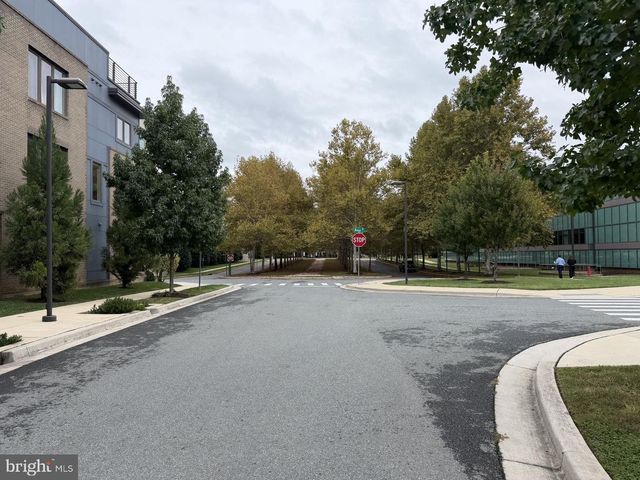 111 HEATH PL, Bethesda, MD 20817
