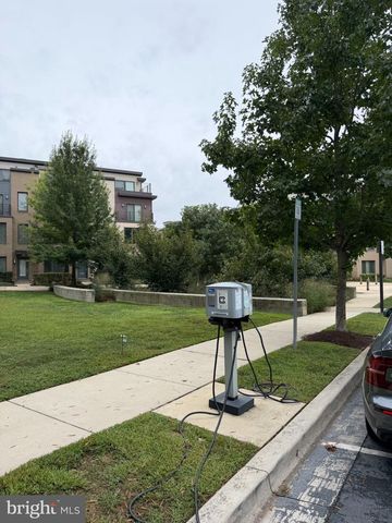 111 HEATH PL, Bethesda, MD 20817