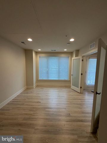 111 HEATH PL, Bethesda, MD 20817