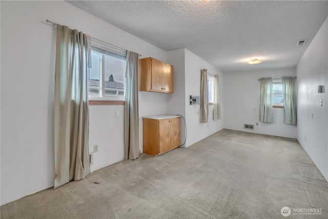 3579 E Howe Street, Tacoma, WA 98404
