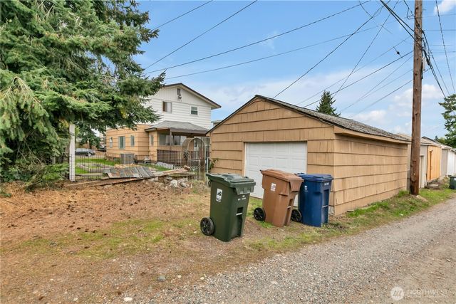 3579 E Howe Street, Tacoma, WA 98404