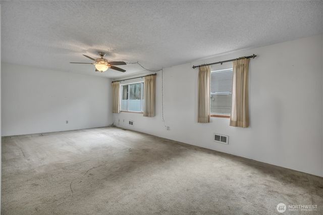 3579 E Howe Street, Tacoma, WA 98404