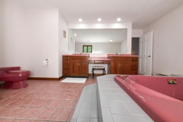 1 Homestead Rd Road, Sagamore Beach, MA 02562