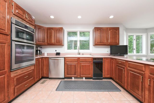1 Homestead Rd Road, Sagamore Beach, MA 02562