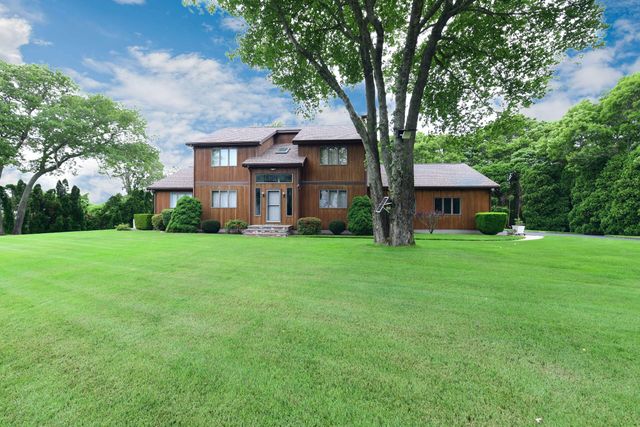 1 Homestead Rd Road, Sagamore Beach, MA 02562
