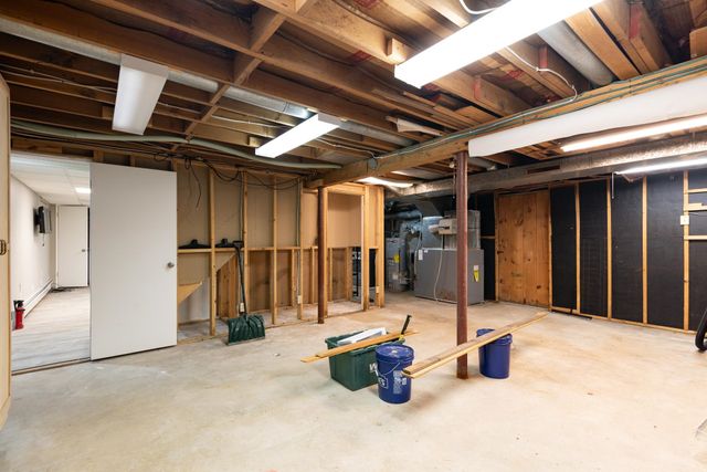 21 Four Rod Road, Rochester, NH 03867