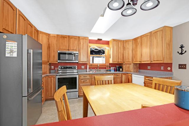 21 Four Rod Road, Rochester, NH 03867