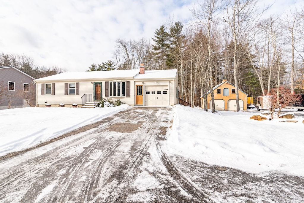21 Four Rod Road, Rochester, NH 03867