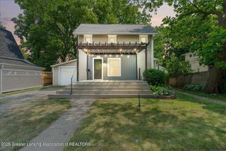 236 W Lincoln Street, Grand Ledge, MI 48837