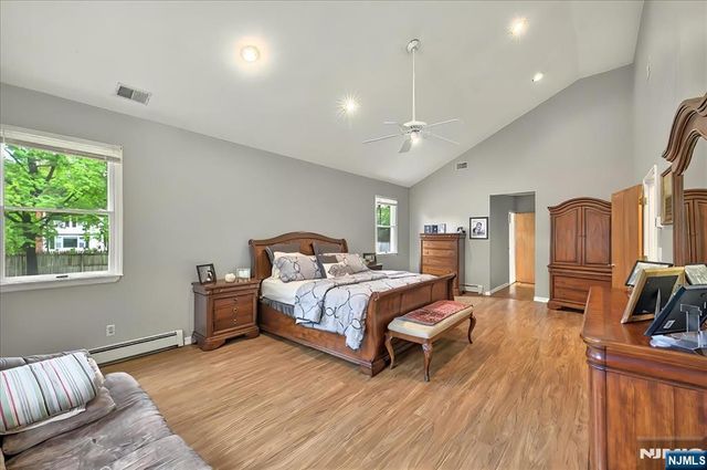 915 Glen Avenue, Twp Of Washington, NJ 07676