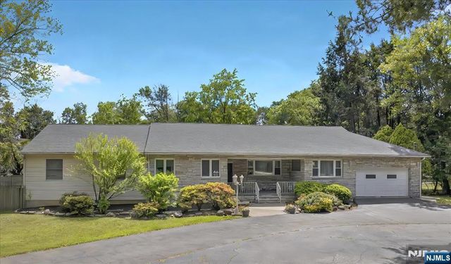 915 Glen Avenue, Twp Of Washington, NJ 07676