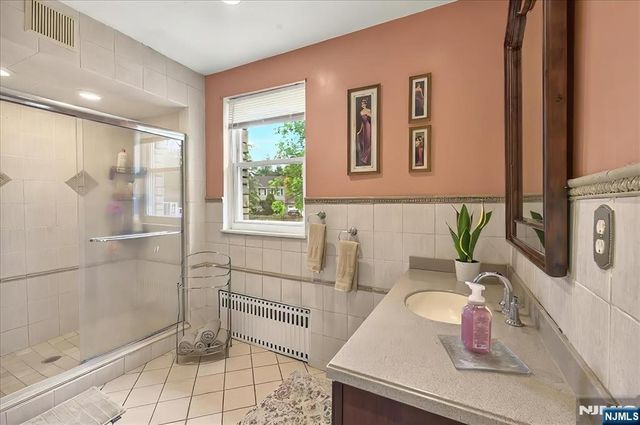915 Glen Avenue, Twp Of Washington, NJ 07676