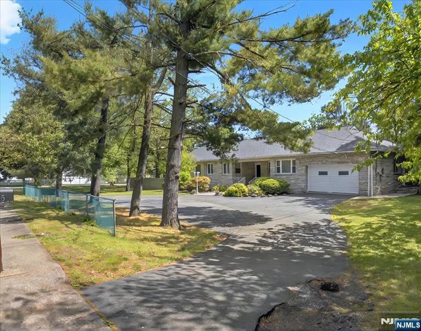 915 Glen Avenue, Twp Of Washington, NJ 07676