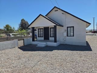 2201 E PORTLAND Street, Phoenix, AZ 85006