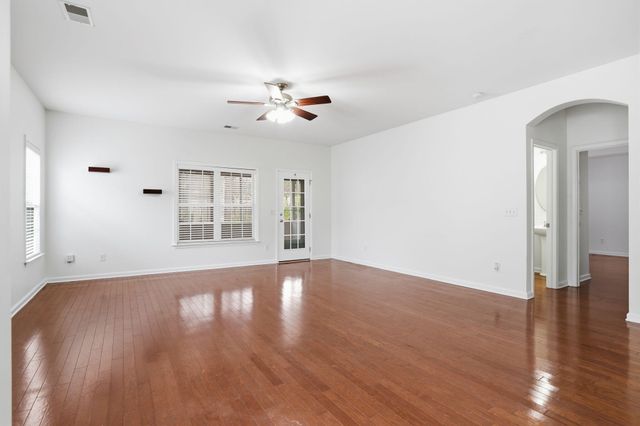 209 Goldfinch Lane, Summerville, SC 29485